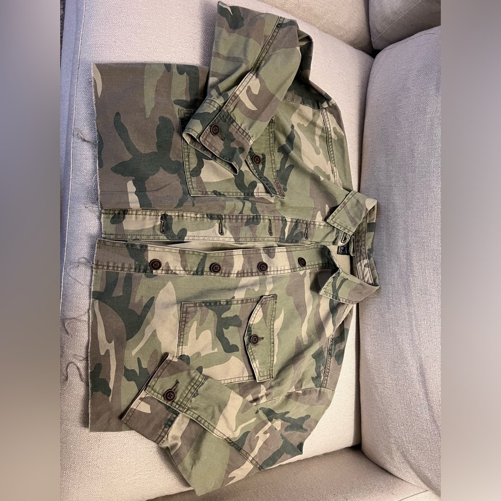 Cropped army jacket